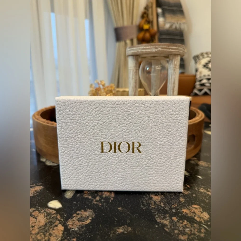 NEW Dior Rouge Dior Lipstick Set 720 Icone Satin w/ Mirror Compact - Picture 2 of 3